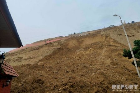 Bakıda böyük sürüşmə hadisəsi baş verdi – Fotolar