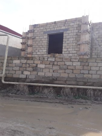 Binəqədi rayon icra hakimiyyəti tərəfindən 2-ci qrup əlilin evi söküldü-VİDEO