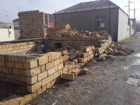 Binəqədi rayon icra hakimiyyəti tərəfindən 2-ci qrup əlilin evi söküldü-VİDEO