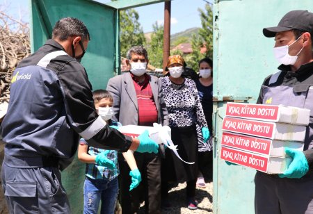 “AzerGold” QSC və “Regional İnkişaf” İctimai Birliyi 1 İyun Uşaqların Beynəlxalq Müdafiəsi Günü münasibətilə “Kitab Sovqatı” aksiyası keçirib