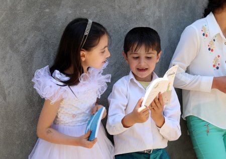 “AzerGold” QSC və “Regional İnkişaf” İctimai Birliyi 1 İyun Uşaqların Beynəlxalq Müdafiəsi Günü münasibətilə “Kitab Sovqatı” aksiyası keçirib