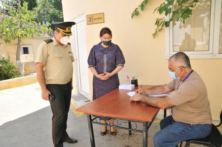 İradə Gülməmmədova və oğlu könüllü orduya yazıldı
