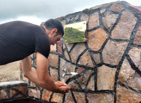 “AzerGold” QSC tərəfindən Şadax kəndinə yeni su xətti çəkili