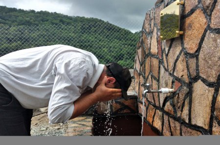 “AzerGold” QSC tərəfindən Şadax kəndinə yeni su xətti çəkili