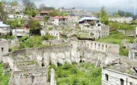 Ermənilər 403 tarixi dini abidəyə vandalizm siyasəti həyata keçirir Ermənilər 403 tarixi dini abidəyə vandalizm siyasəti həyata keçirir