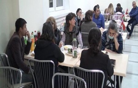 Gəncə təxribatı: Rəsmi şəxslər sakinlərlə görüşdü - Foto