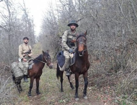 Şuşa məscidində ilk azan oxuyan əsgərimiz - FOTO Şuşa məscidində ilk azan oxuyan əsgərimiz - FOTO