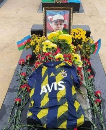 "Fənərbağça" şəhidimizlə bağlı paylaşım etdi - FOTO "Fənərbağça" şəhidimizlə bağlı paylaşım etdi - FOTO