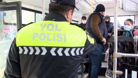 Maska taxmayan sərnişinlər cərimələndi - FOTOLENT