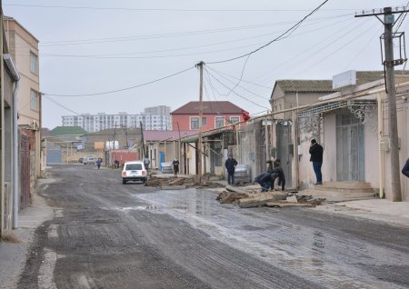 Xırdalanda növbəti küçələrin asfaltlanmasına başlanıldı – Başçı əraziyə gəldi