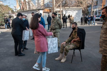 Nərimanov rayonunda Vətən Müharibəsinin iştirakçıları və qaziləri ilə görüş keçirilib