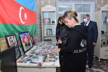 İradə Gülməmmədova bayram günlərində şəhid ailəsinə baş çəkdi 