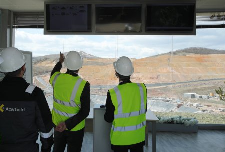 Yaponiyanın ölkəmizdəki səfiri “AzerGold”un  Daşkəsən rayonundakı fəaliyyəti ilə tanış olub.