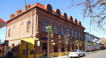 HADI RƏCƏBLİNİN QARDAŞININ “MAYAK”I BATIR - Varlılar da ağlayır...