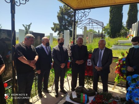 Vətən müharibəsi şəhidi Əli Qasımovun doğum günündə məzarı ziyarət olunub