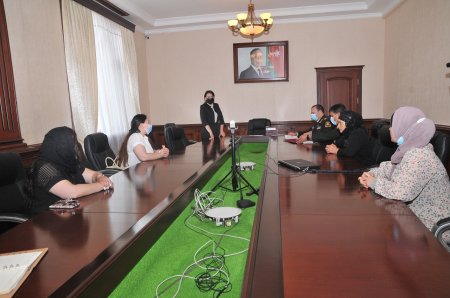 Abşeronda şəhid ailələrinə medal və ordenlərin təqdimetməsi keçirilib