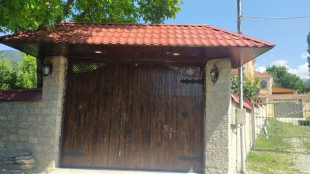 Qəbələdə insident baş verib: Qəsəbə sakinləri ayağa qalxdı - VİDEO,//FOTO