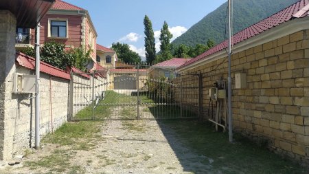 Qəbələdə insident baş verib: Qəsəbə sakinləri ayağa qalxdı - VİDEO,//FOTO