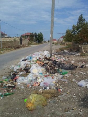 Abşeron rayonu zibil poliqonuna çevrilir:məsul şəxslər isə ötü-ötür oyunu oynayır-FOTOLAR