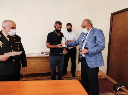Zərdabda 20 Vətən müharibəsi iştirakçısına medal təqdim olundu-FOTOLAR