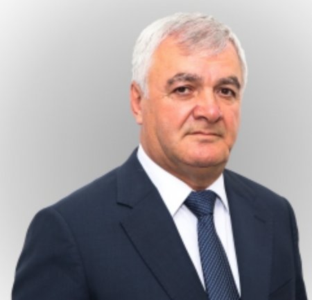 İki saata 24 min qazandığı iddia olunan idarə müdiri mətbuatın sorğusuna niyə susur?...