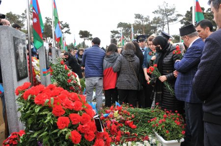 Abşeronda 3 şəhidin il mərasimi keçirildi