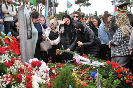 Abşeronda 3 şəhidin il mərasimi keçirildi