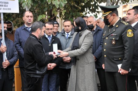 Absheronda shehide il merasimi kescirildi Absheronda shehide il merasimi kescirildi