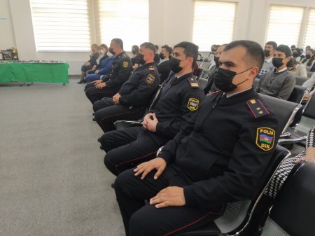 Qubada polis əməkdaşları məktəblilərlə görüşüb