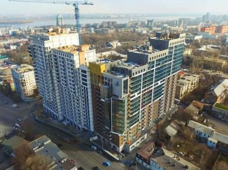Kirayə  qaldığı  deyilən  deputatın   Ukraynada yaşayış kompleksi varmış - ARAŞDIRMA // FOTO