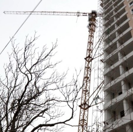 Bakıda tanınmış tikinti şirkəti qaydaları kobud şəkildə pozdu - FOTO