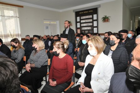 Abdin Fərzəliyev Güzdək qəsəbə sakinləri və şəhid ailələri ilə görüşdü