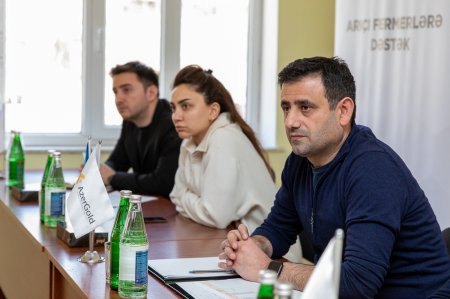 Daşkəsən rayonunda yerli sakinlər və arıçı fermerlərlə görüş keçirilib Daşkəsən rayonunda yerli sakinlər və arıçı fermerlərlə görüş keçirilib
