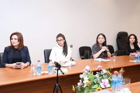 “Açıq qapı” aksiyasında suallar cavablandırıldı, yeniliklər barədə məlumat verildi