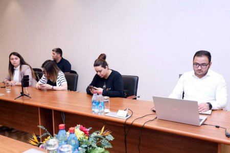 “Açıq qapı” aksiyasında suallar cavablandırıldı, yeniliklər barədə məlumat verildi