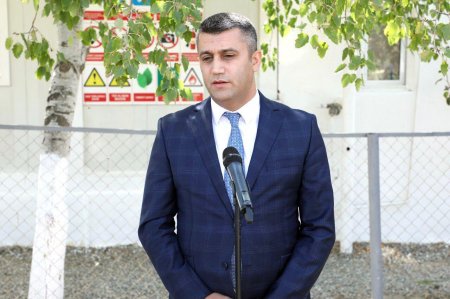 “Açıq mikrofon”da bu dəfə Salyandan olan sahibkarların müraciətləri dinlənildi-FOTO “Açıq mikrofon”da bu dəfə Salyandan olan sahibkarların müraciətləri dinlənildi-FOTO