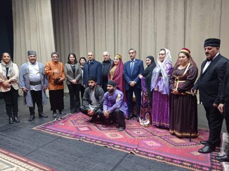Ağdam teatrının möhtəşəm göstərisi