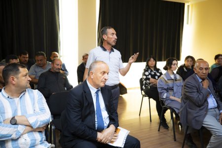 “AzerGold” QSC Göygöl rayonunun Tülallar kənd  sakinləri ilə növbəti görüş keçirib