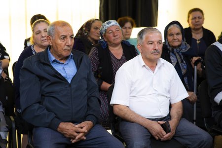 “AzerGold” QSC Göygöl rayonunun Tülallar kənd  sakinləri ilə növbəti görüş keçirib