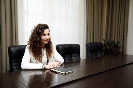 “AzerGold” QSC-də 2-ci "Yüksəliş" müsabiqəsinin qalibi Nərgiz Balakişiyeva ilə görüş keçirilib “AzerGold” QSC-də 2-ci "Yüksəliş" müsabiqəsinin qalibi Nərgiz Balakişiyeva ilə görüş keçirilib