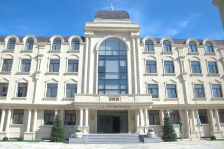 Bakı Modern Təhsil Kompleksində müəllim döyüldü - Həbs olunan var...