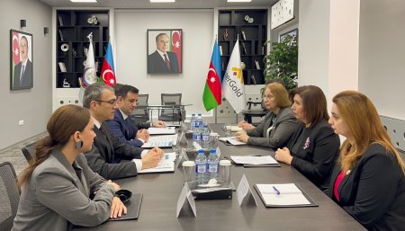 “AzerGold” QSC və Ailə, Qadın və Uşaq Problemləri üzrə Dövlət Komitəsi arasında birgə əməkdaşlıq haqqında Memorandum imzalanıb
