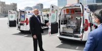 Prezident yeni alınmış təcili tibbi yardım avtomobilləri ilə tanış oldu - FOTOLAR