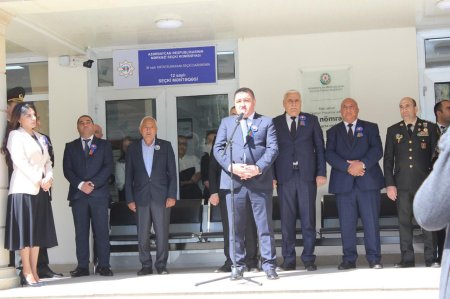 Xətai rayonunda Vətən Müharibəsi Qəhrəmanının büstünün açılışı oldu – FOTOLAR
