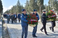 Yasamal rayon ictimaiyyəti Aprel döyüşlərinin şəhidlərini yad edib - FOTOLAR