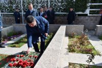 Yasamal rayon ictimaiyyəti Aprel döyüşlərinin şəhidlərini yad edib - FOTOLAR