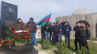 Yasamal rayon ictimaiyyəti Aprel döyüşlərinin şəhidlərini yad edib - FOTOLAR