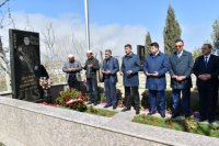 Yasamal rayon ictimaiyyəti Aprel döyüşlərinin şəhidlərini yad edib - FOTOLAR
