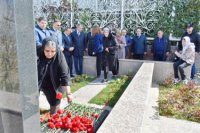 Yasamal rayon ictimaiyyəti Aprel döyüşlərinin şəhidlərini yad edib - FOTOLAR