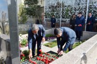 Yasamal rayon ictimaiyyəti Aprel döyüşlərinin şəhidlərini yad edib - FOTOLAR